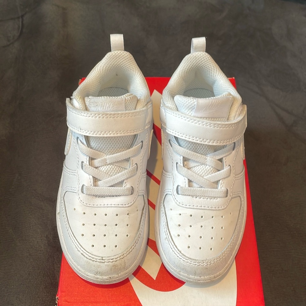 Nike Court Borough Low 2